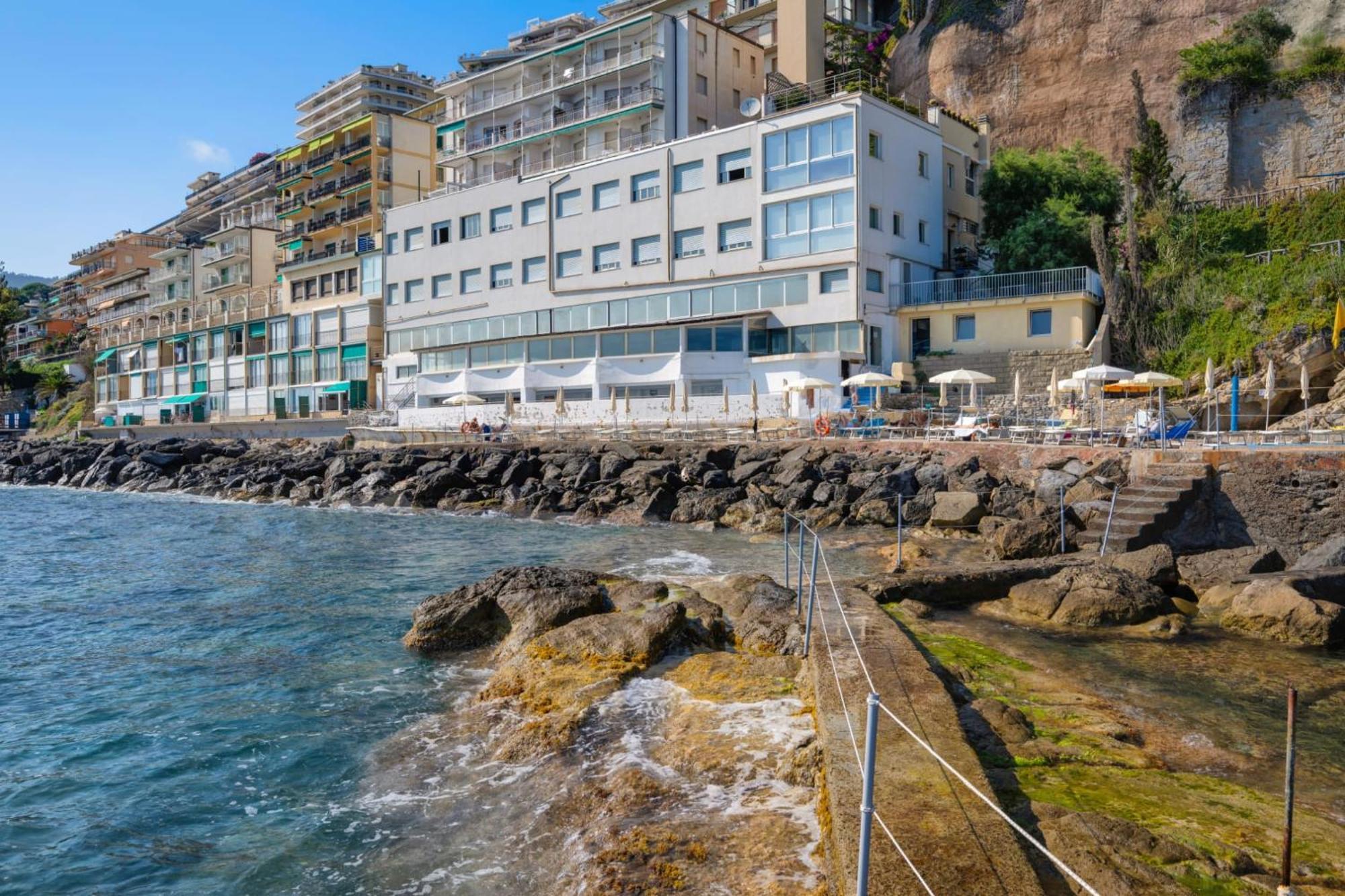 Hotel La Perla Del Capo Ospedaletti Exterior photo