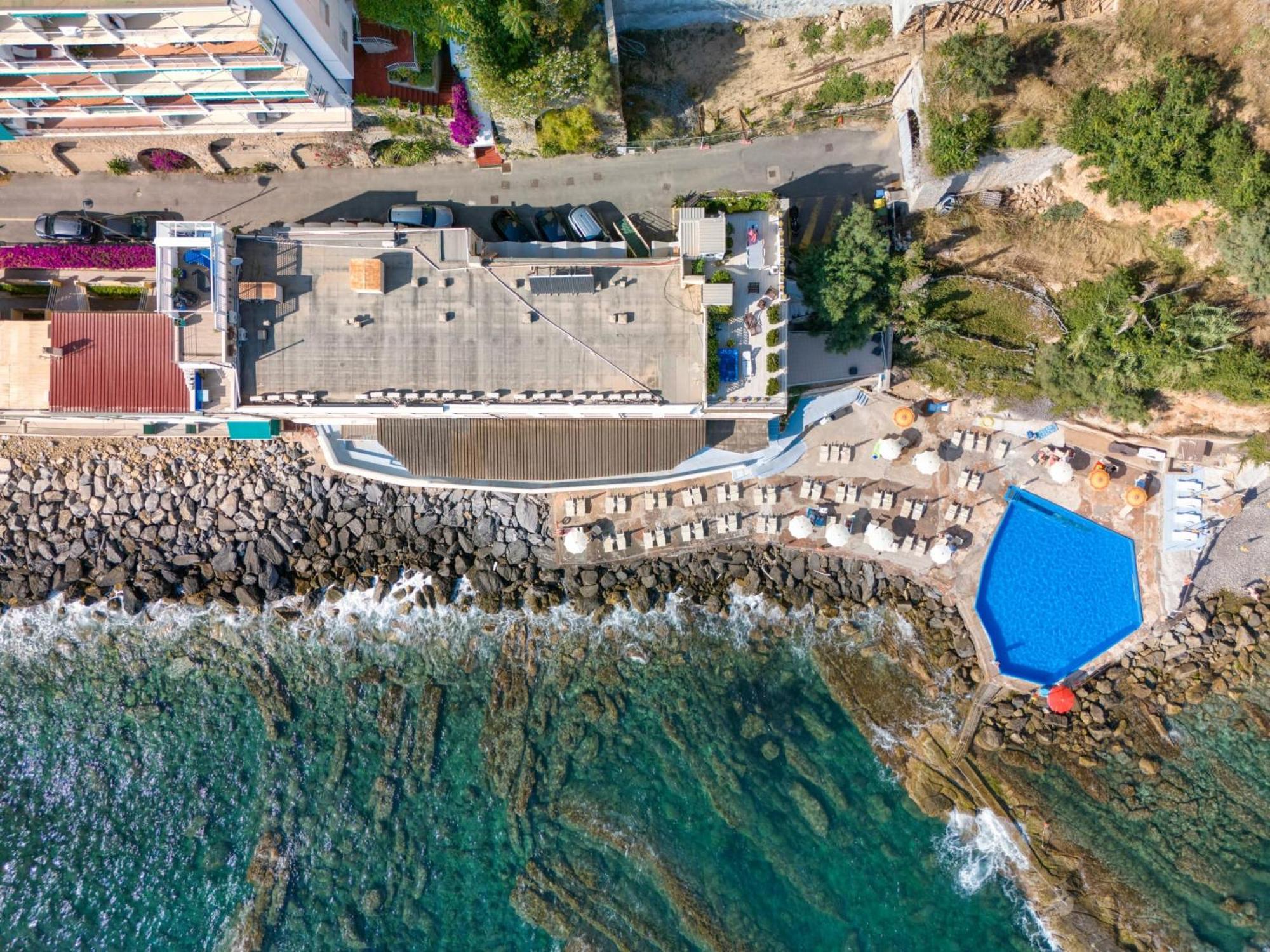 Hotel La Perla Del Capo Ospedaletti Exterior photo